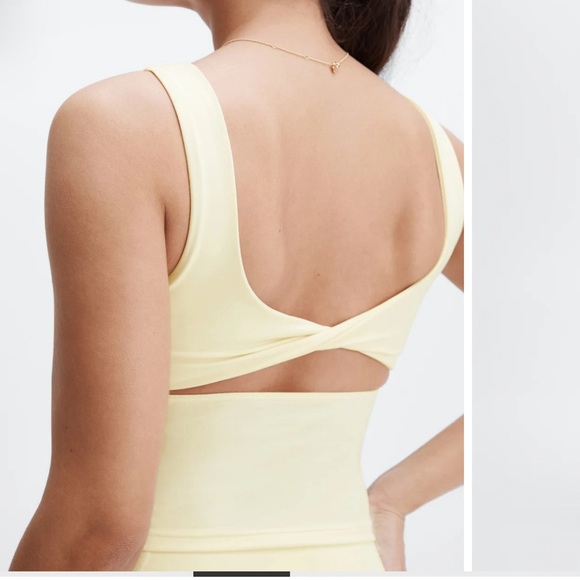 NWT Fabletics Oasis Twist Built In Bra Tank in “buttermilk” size XL - Picture 2 of 5